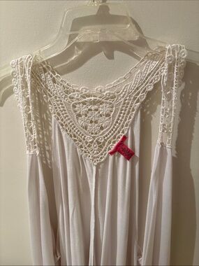 Extra Touch White Crochet-Detail Chemise